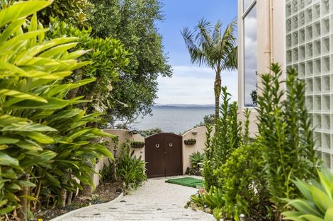 Photo of property in 20 Pacific Parade, Army Bay, Whangaparaoa, 0930