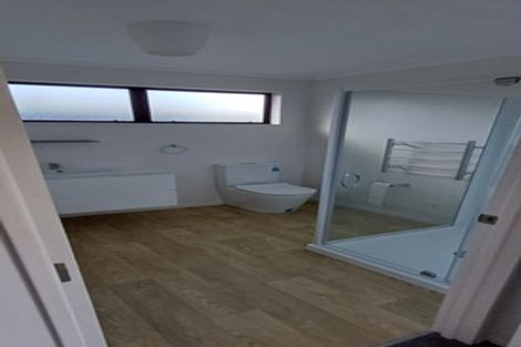 Photo of property in 24 Tindalls Bay Road, Tindalls Beach, Whangaparaoa, 0930