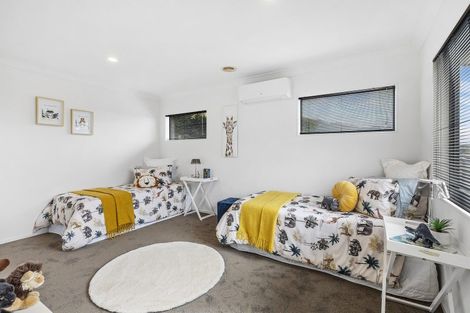 Photo of property in 4 Edington Grove, Churton Park, Wellington, 6037