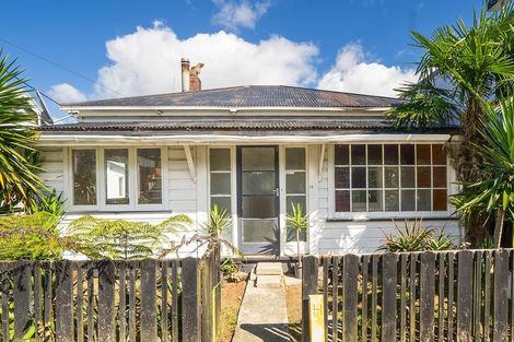 Photo of property in 12 George Street, Hikurangi, 0114