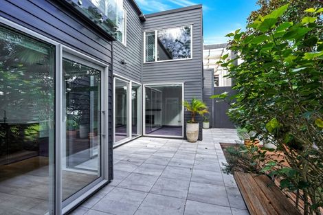 Photo of property in 4/19 Waiatarua Road, Remuera, Auckland, 1050