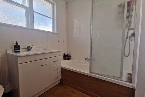 Photo of property in 219 Cambridge Terrace, Naenae, Lower Hutt, 5011