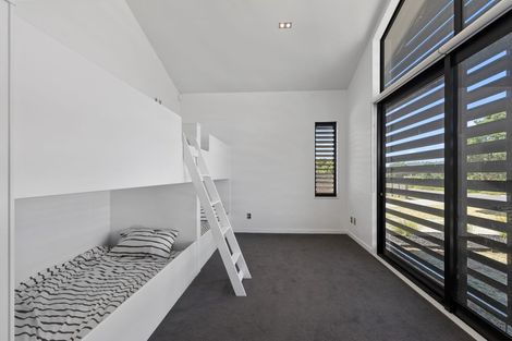 Photo of property in 31 Kokopu Street, Omaha, 0986