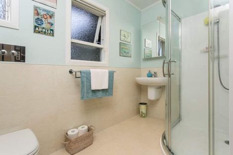 Photo of property in 10 Woodstock Road, Forrest Hill, Auckland, 0620