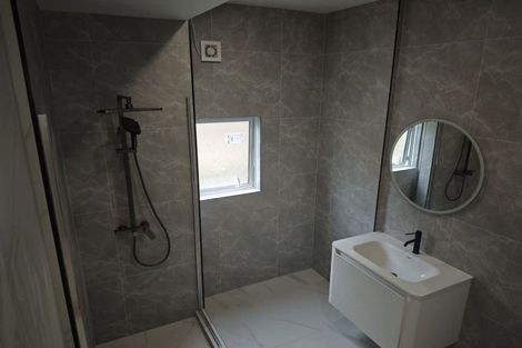 Photo of property in 18 Paisley Street, Mellons Bay, Auckland, 2014