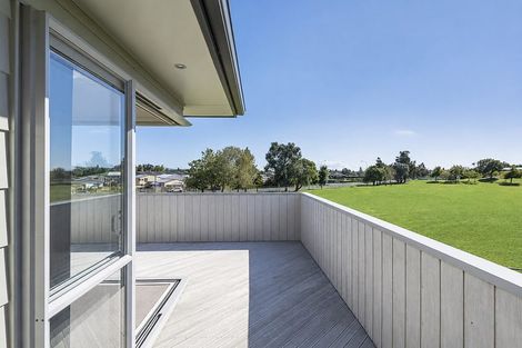 Photo of property in 140c Queen Street, Waiuku, 2123