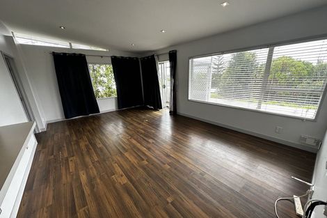 Photo of property in 1/6 Anne Road, Hillcrest, Auckland, 0627