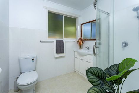 Photo of property in 43 Valley View Road, Glenfield, Auckland, 0629