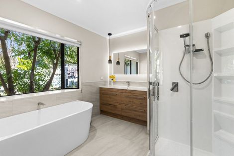 Photo of property in 105 Middle Road, Havelock North, 4130