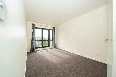 Photo of property in 2/3 Orwell Road, Greenhithe, Auckland, 0632