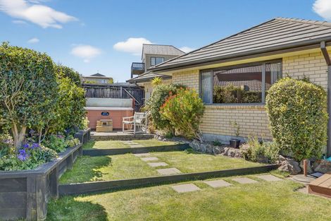 Photo of property in 46 Rockview Place, Mount Pleasant, Christchurch, 8081