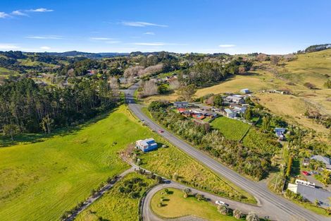 Photo of property in 1972 Paparoa Valley Road, Paparoa, 0571