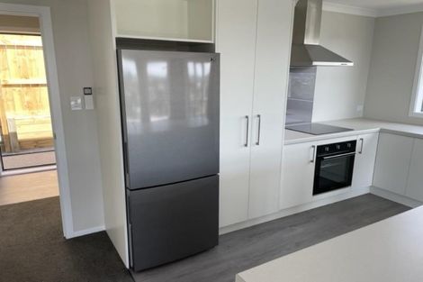 Photo of property in 20c Chetwode Grove, Newlands, Wellington, 6037