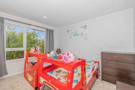 Photo of property in 2/4 Rangitoto Terrace, Milford, Auckland, 0620