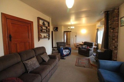 Photo of property in 19 Helena Street, Lumsden, 9730