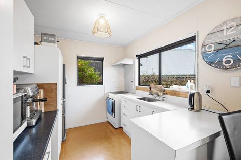 Photo of property in 4 Newland Court, Palmerston North, 4410