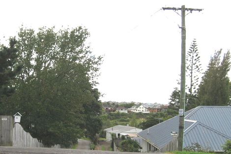 Photo of property in 62 Colwill Road, Massey, Auckland, 0614