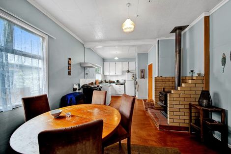 Photo of property in 22 Percy Avenue, Stratford, 4332