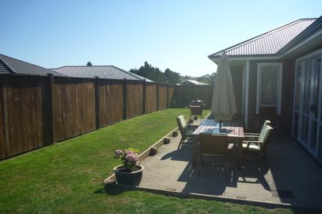 Photo of property in 14 Malbec Place, Huapai, Kumeu, 0810