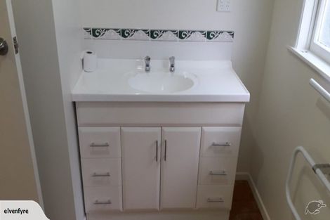 Photo of property in 16 Panama Road, Mount Wellington, Auckland, 1062