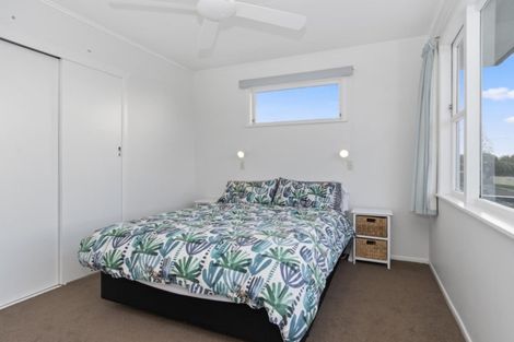 Photo of property in 22 Karewa Parade, Papamoa Beach, Papamoa, 3118