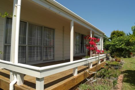 Photo of property in 38 Rosewood Place, Paraparaumu, 5032