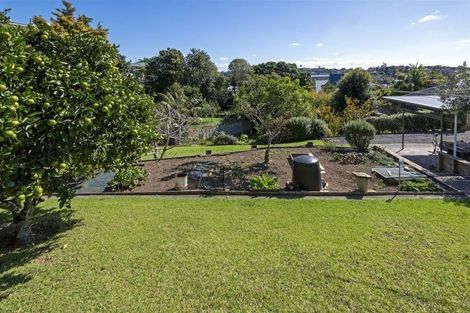 Photo of property in 69 Pah Road, Cockle Bay, Auckland, 2014