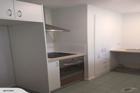 Photo of property in 5/30 John Jennings Drive, Oteha, Auckland, 0632