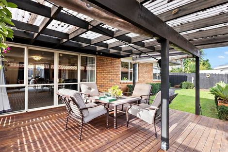 Photo of property in 12 Emmerdale Avenue, Papakura, 2110