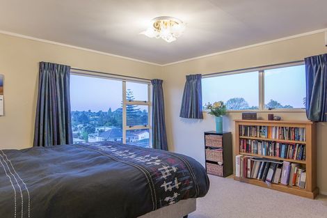 Photo of property in 19 Bellevue Road, Brookfield, Tauranga, 3110