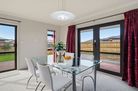 Photo of property in 5 Gilligan Close, College Estate, Whanganui, 4500