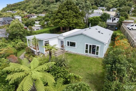 Photo of property in 34 Miromiro Road, Normandale, Lower Hutt, 5010