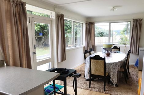 Photo of property in 3001a State Highway 2, Waitakaruru, Ngatea, 2471