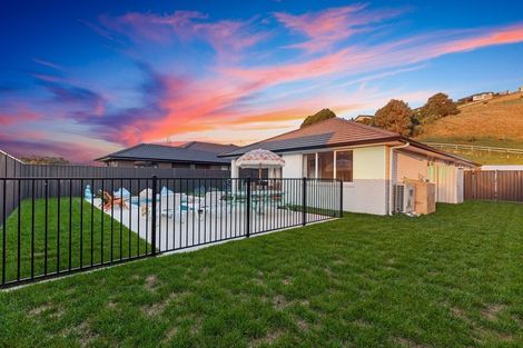 Photo of property in 2 Glenvale Place, Pyes Pa, Tauranga, 3112