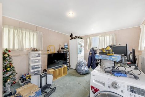 Photo of property in 3 Harford Place, Pakuranga Heights, Auckland, 2010