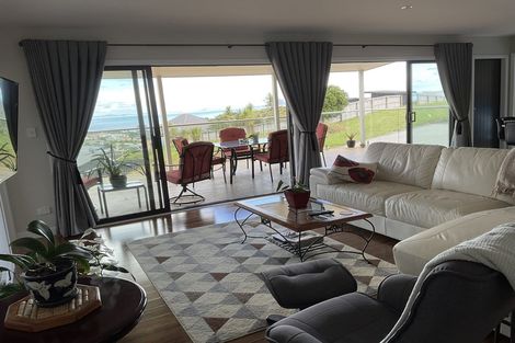 Photo of property in 18 Freyja Crescent, Coopers Beach, 0420