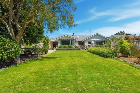 Photo of property in 2 Church Street, Amberley, 7410