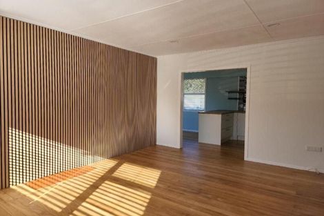 Photo of property in 28 Old South Road, Okato, 4335