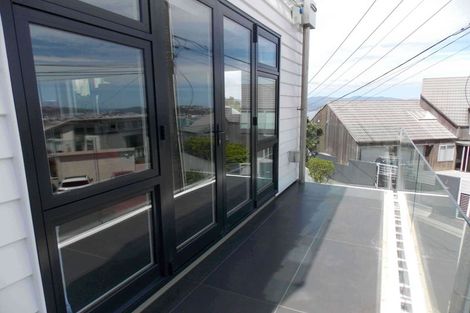 Photo of property in 1a Clive Road, Khandallah, Wellington, 6035