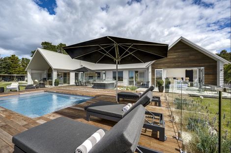 Photo of property in 1232 Taihape Road, Sherenden, Hastings, 4179