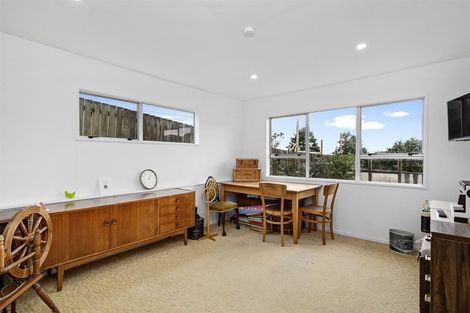 Photo of property in 8 Saint Aidans Way, Tawa, Wellington, 5028