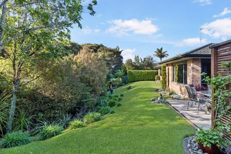 Photo of property in 11 Grovenor Drive, Orewa, 0931