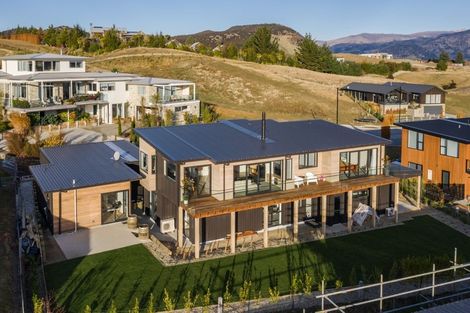 Photo of property in 9 Barclay Place, Wanaka, 9305