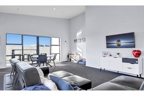 Photo of property in 33 Highgate Drive, Rangiora, 7400