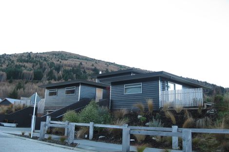 Photo of property in 2 Morning Star Terrace, Arthurs Point, Queenstown, 9371