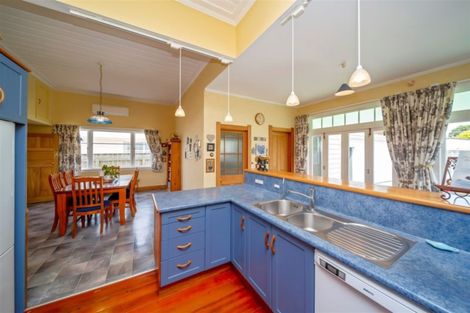 Photo of property in 7 George Street, Hawera, 4610