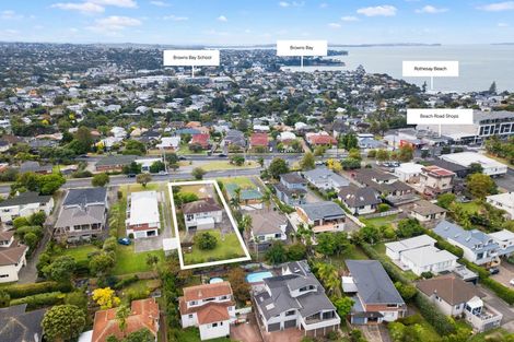 Photo of property in 16 Knights Road, Rothesay Bay, Auckland, 0630