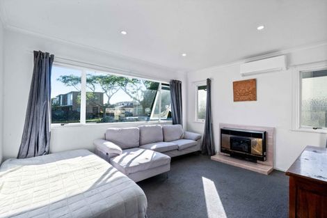 Photo of property in 8 Martin Road, Manurewa, Auckland, 2102