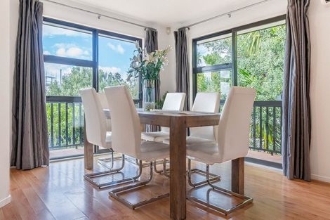 Photo of property in 37 Blue Heron Rise, Stanmore Bay, Whangaparaoa, 0932
