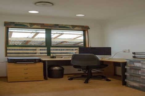 Photo of property in 86 Pahiatua Street, Hokowhitu, Palmerston North, 4410